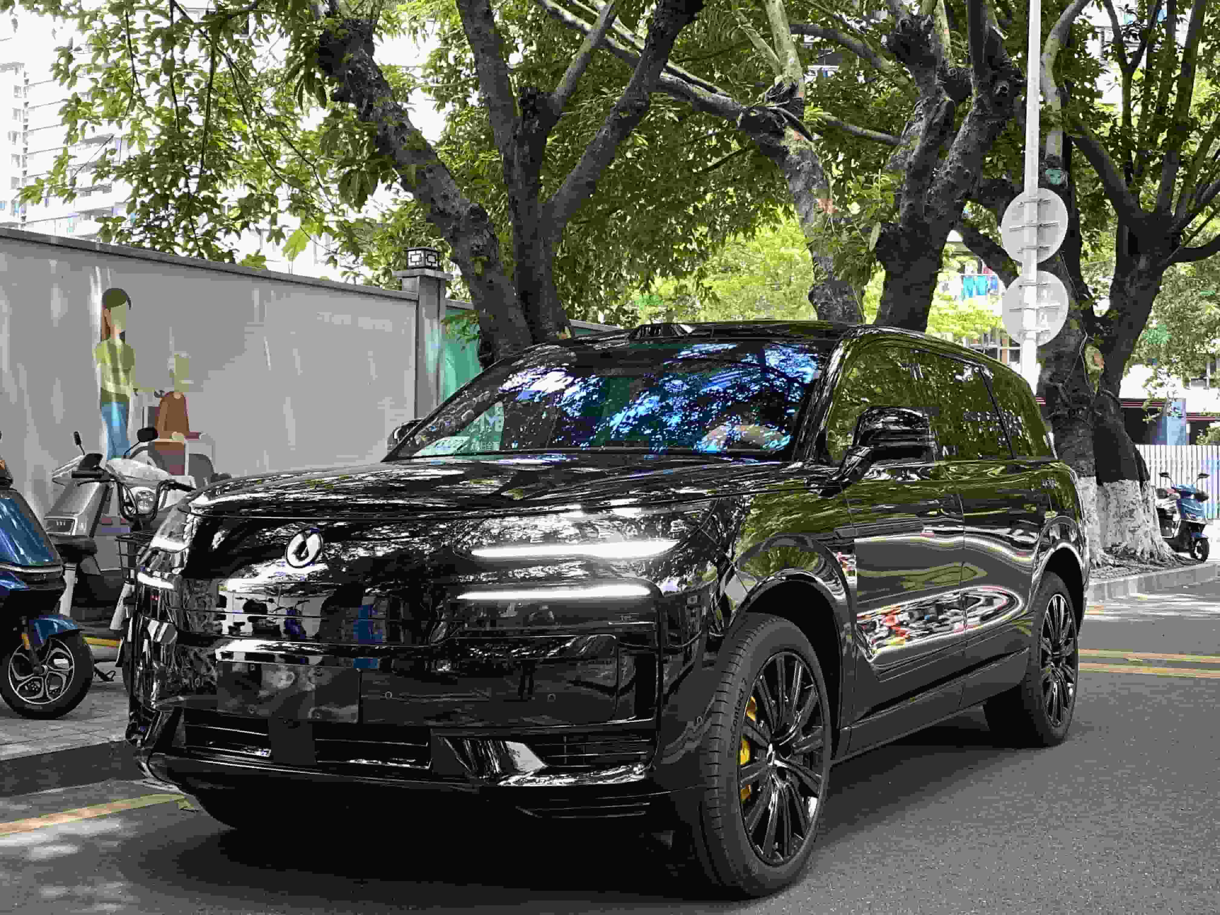 腾势N9|A85荷叶双涂层隐形车衣|漆面保护膜